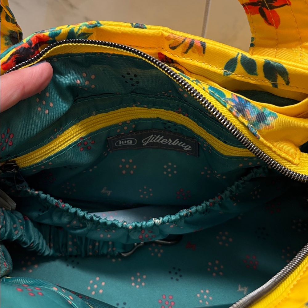Lug Jitterbug yellow floral purse NWOT - Picture 4 of 7